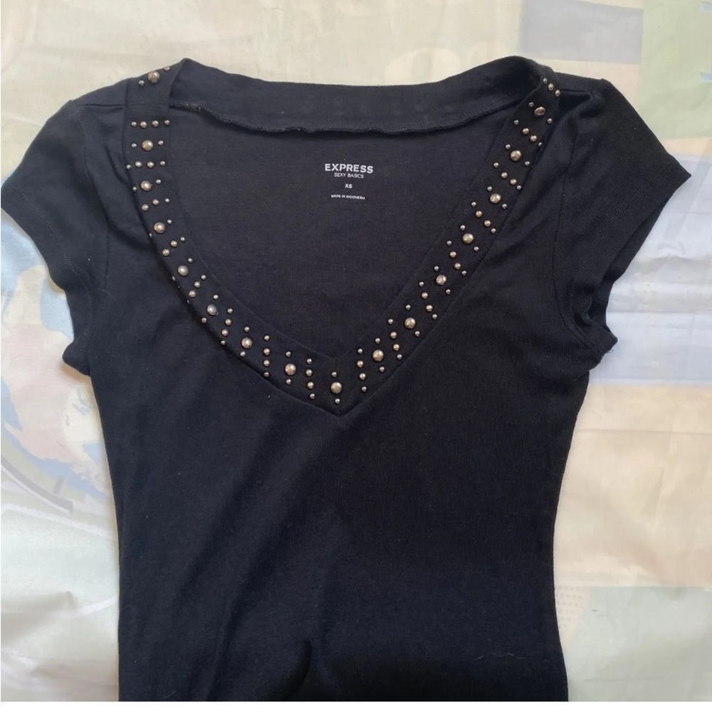 Express Sexy Basics Black W/ Studded Trim Cap Sleeve V-Neck Top Women Size XS - Picture 5 of 9